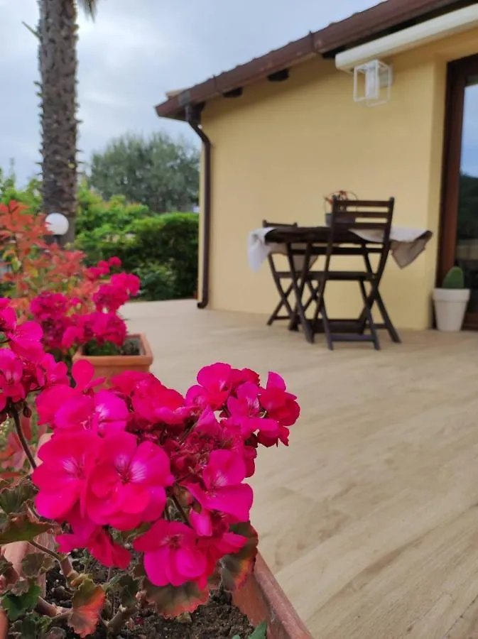 Casa Vacanze La Cuntintizza San Michele di Ganzaria 0*,  Italy